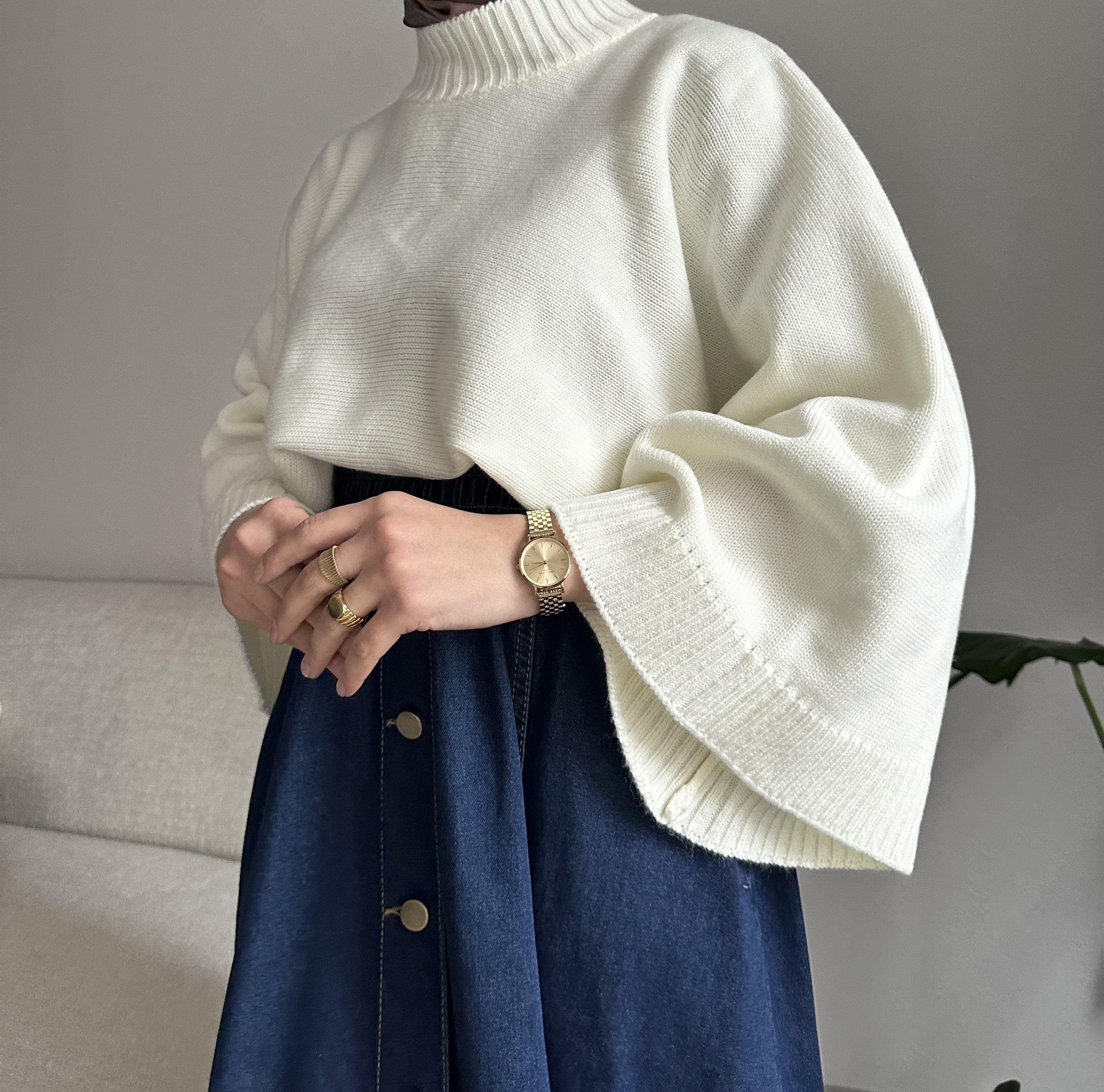 Beyaz Geniş Kol Kazak