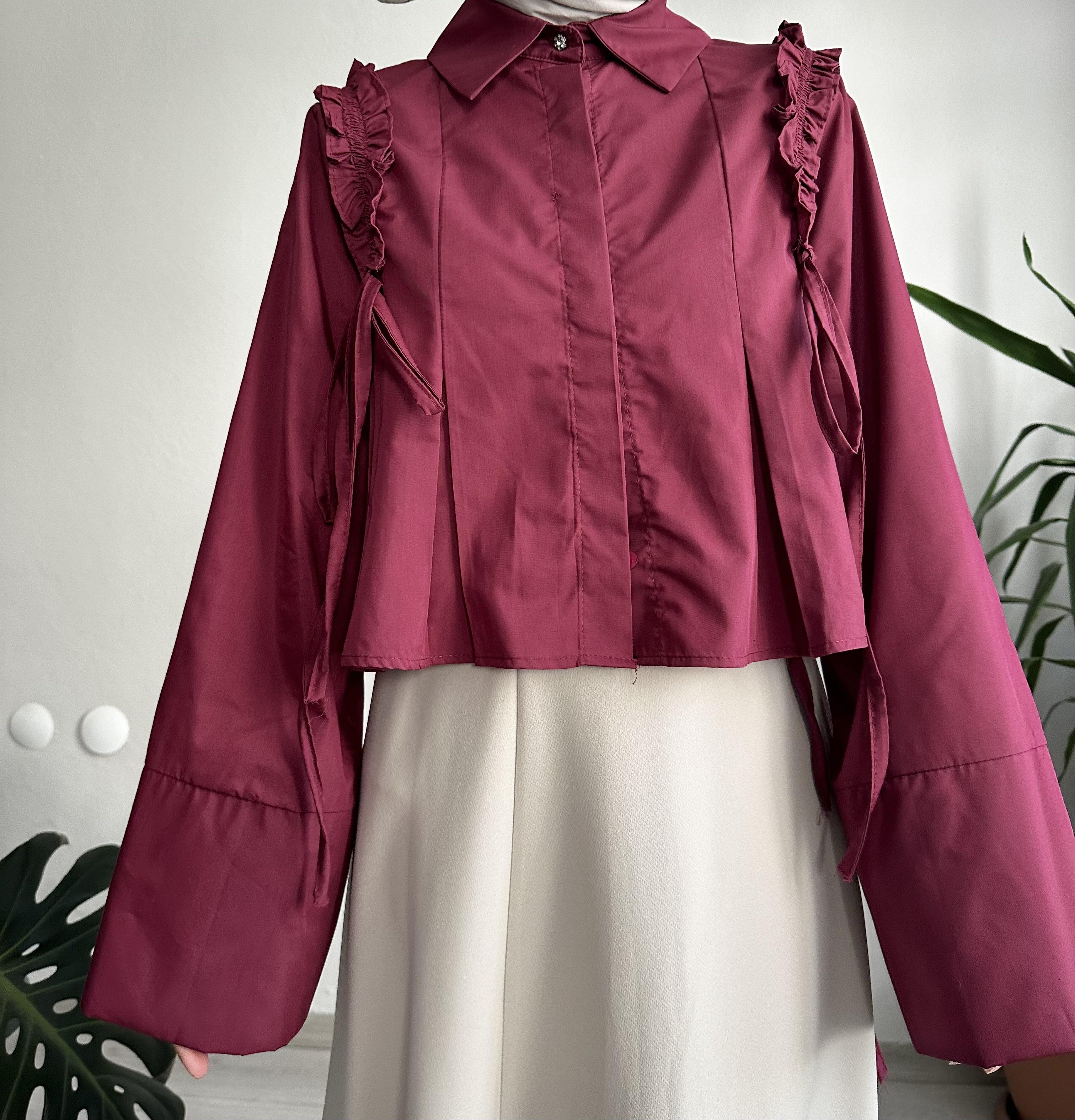 Bordo Omzu Fırfırlı Gömlek