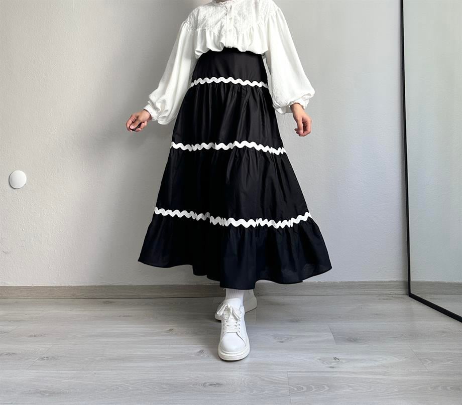 Dantel Şeritli Siyah Poplin Etek