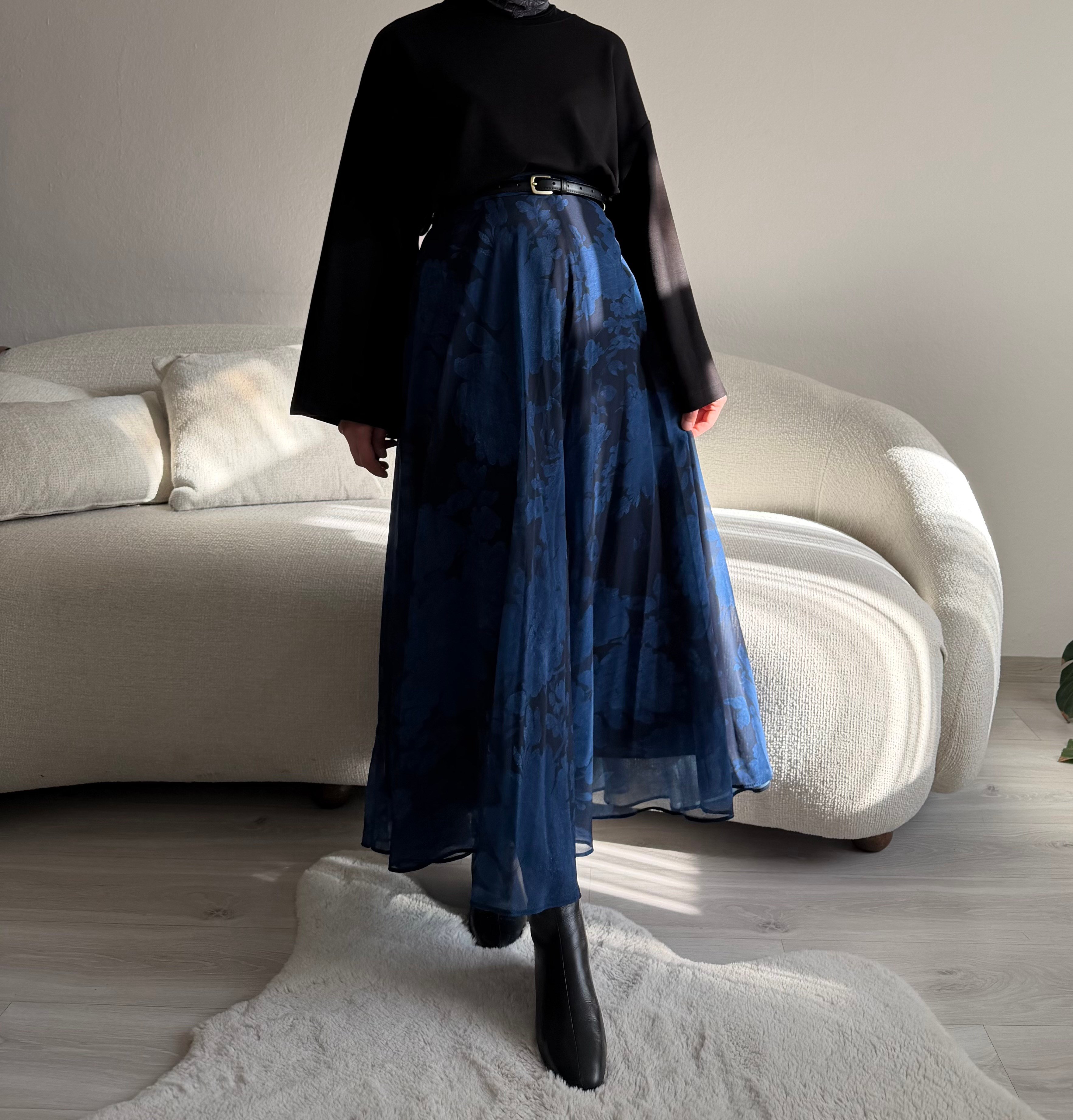 Lacivert iri Desenli Şifon Etek