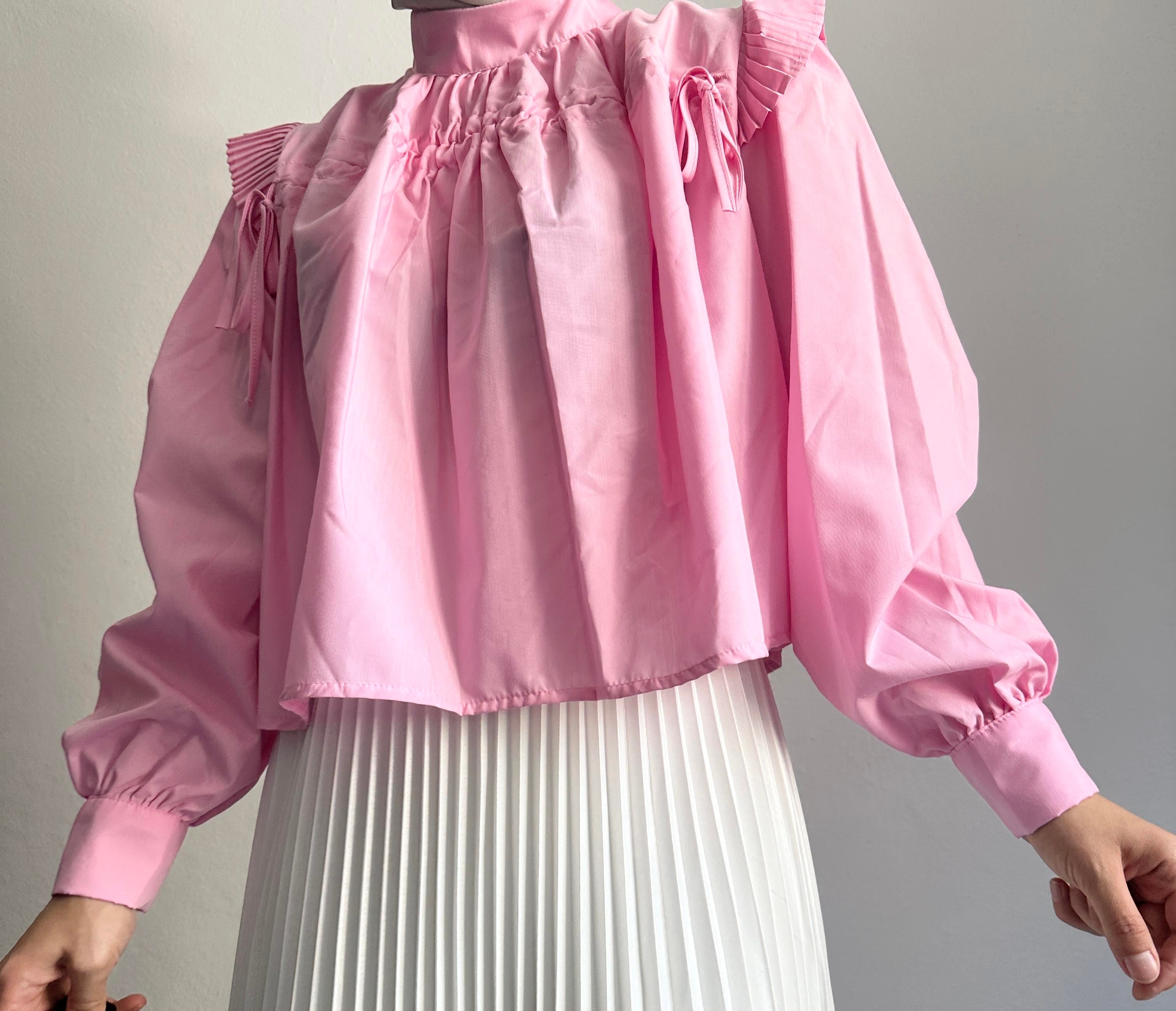 Pembe Omzu Volanlı Bluz 
