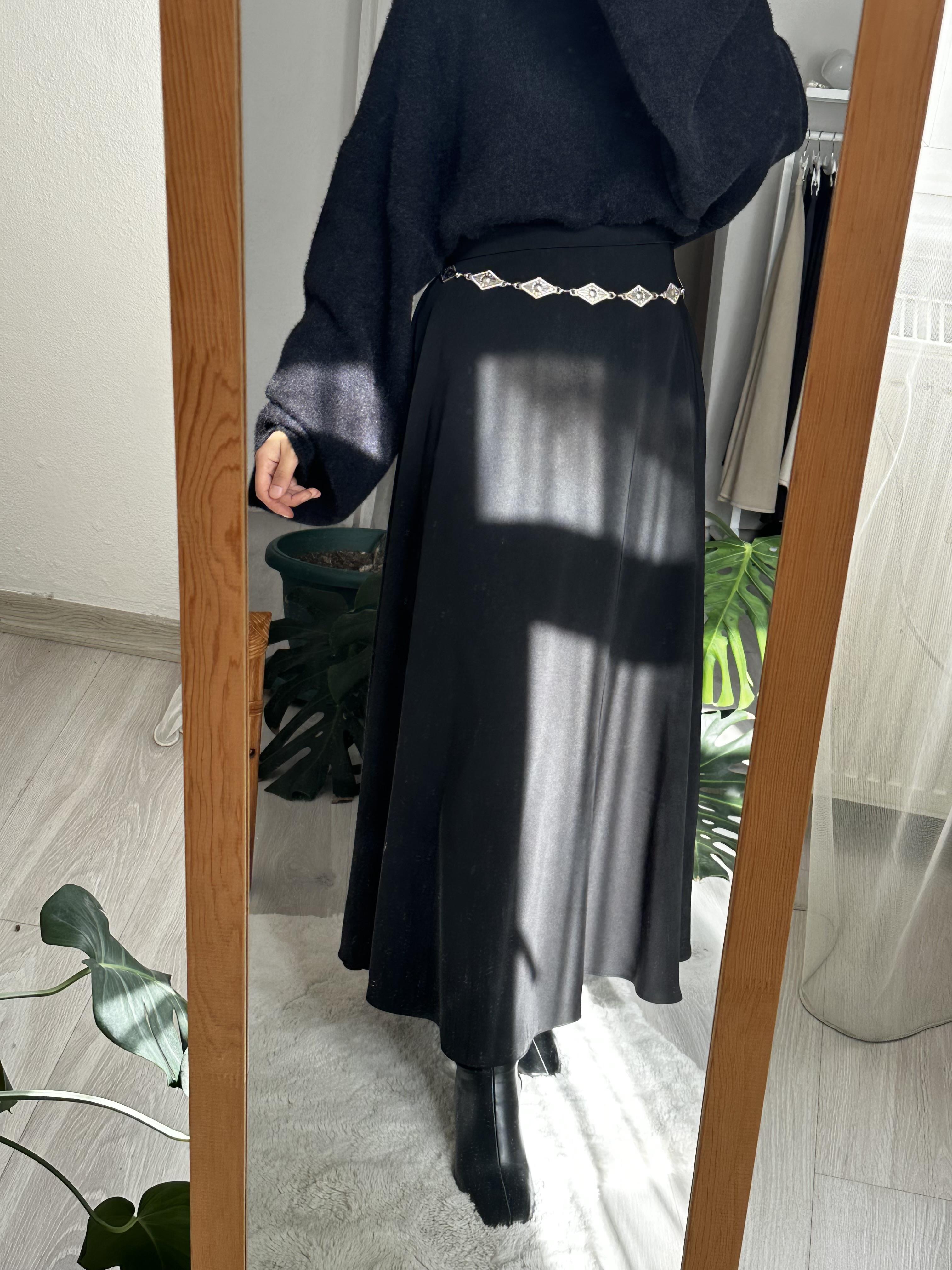 Siyah İthal Krep Kloş Etek