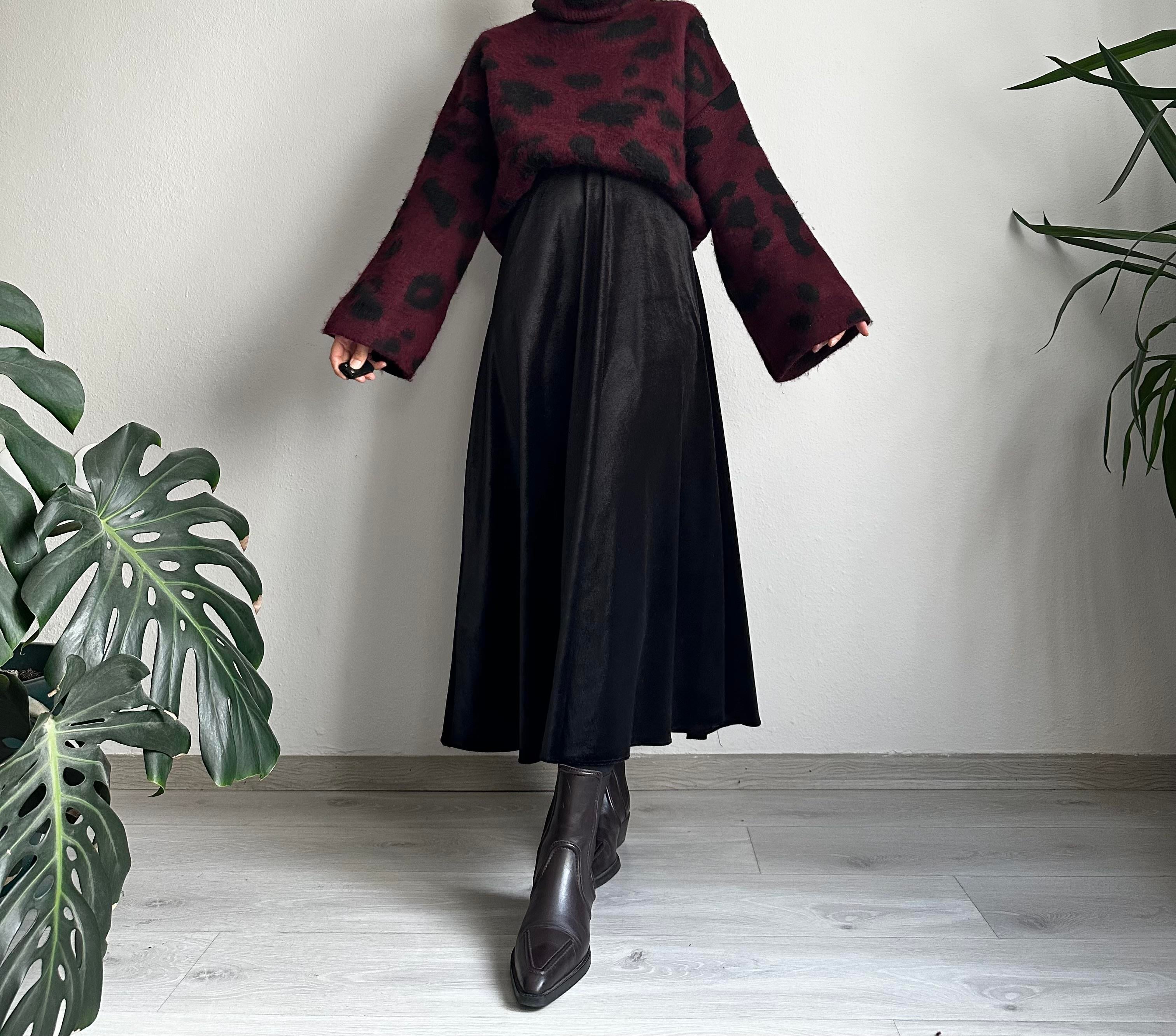 Siyah Kadife Çan Etek