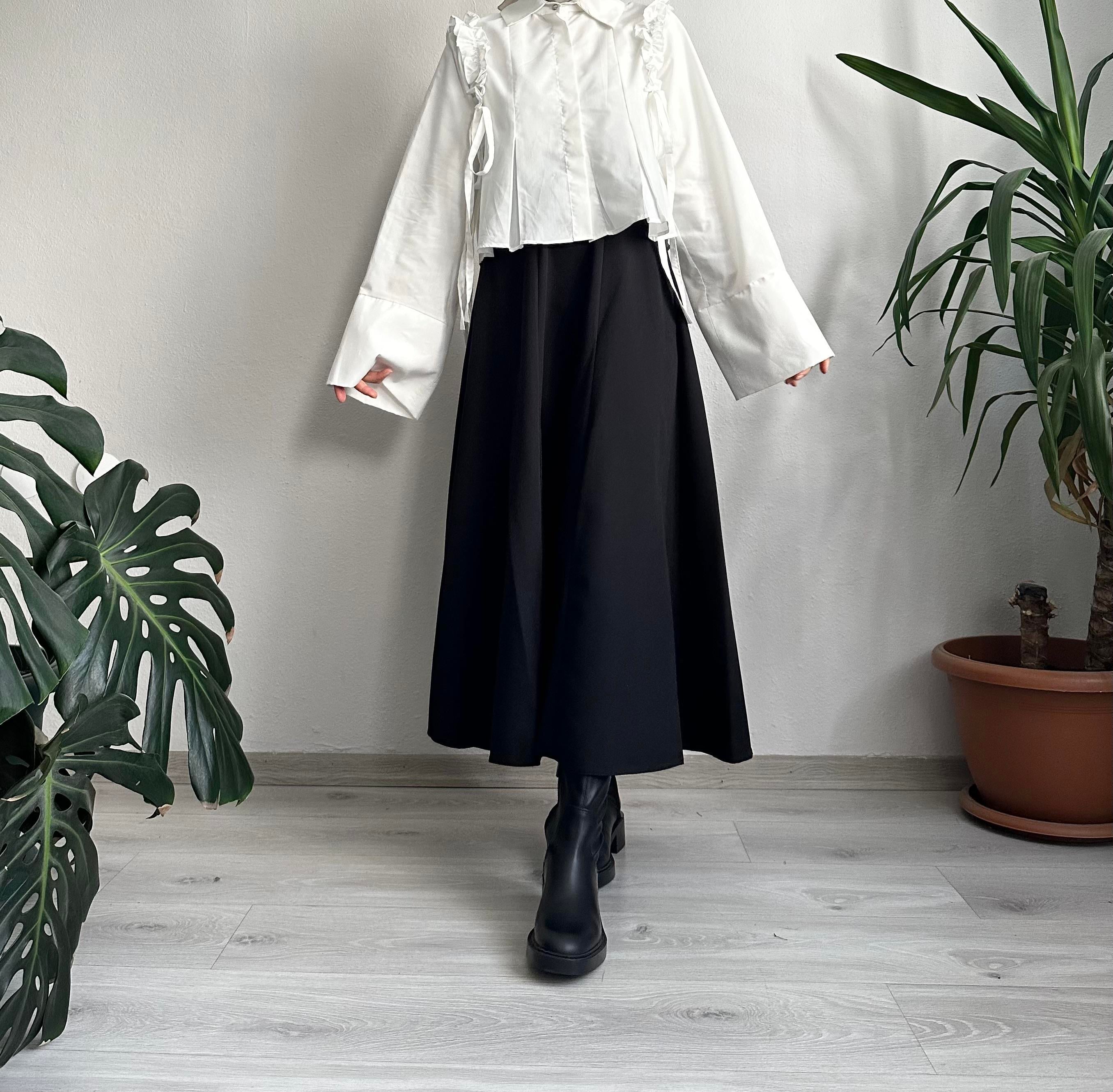 Siyah Parçalı Kloş Etek