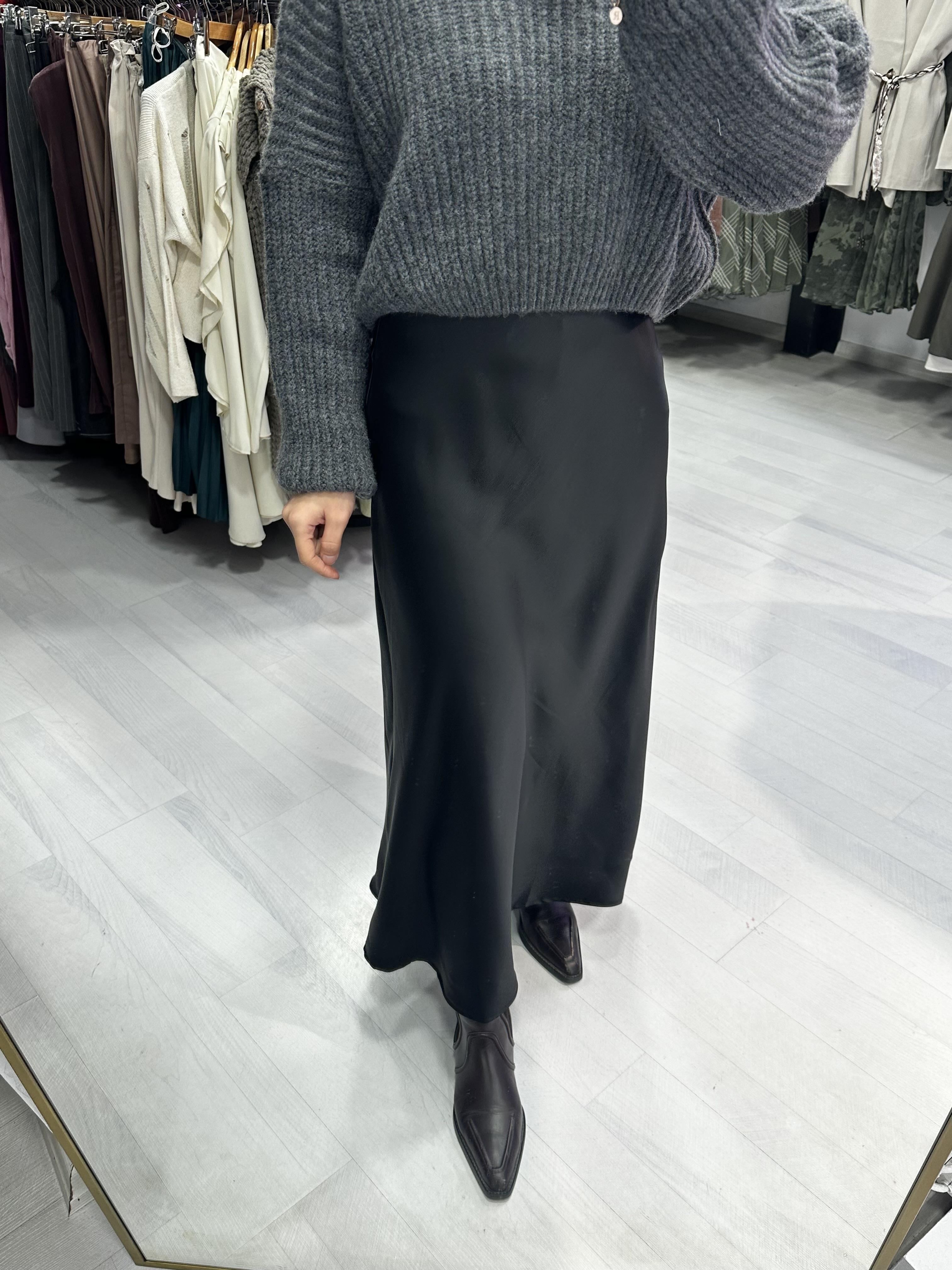 Siyah Uzun Saten Etek