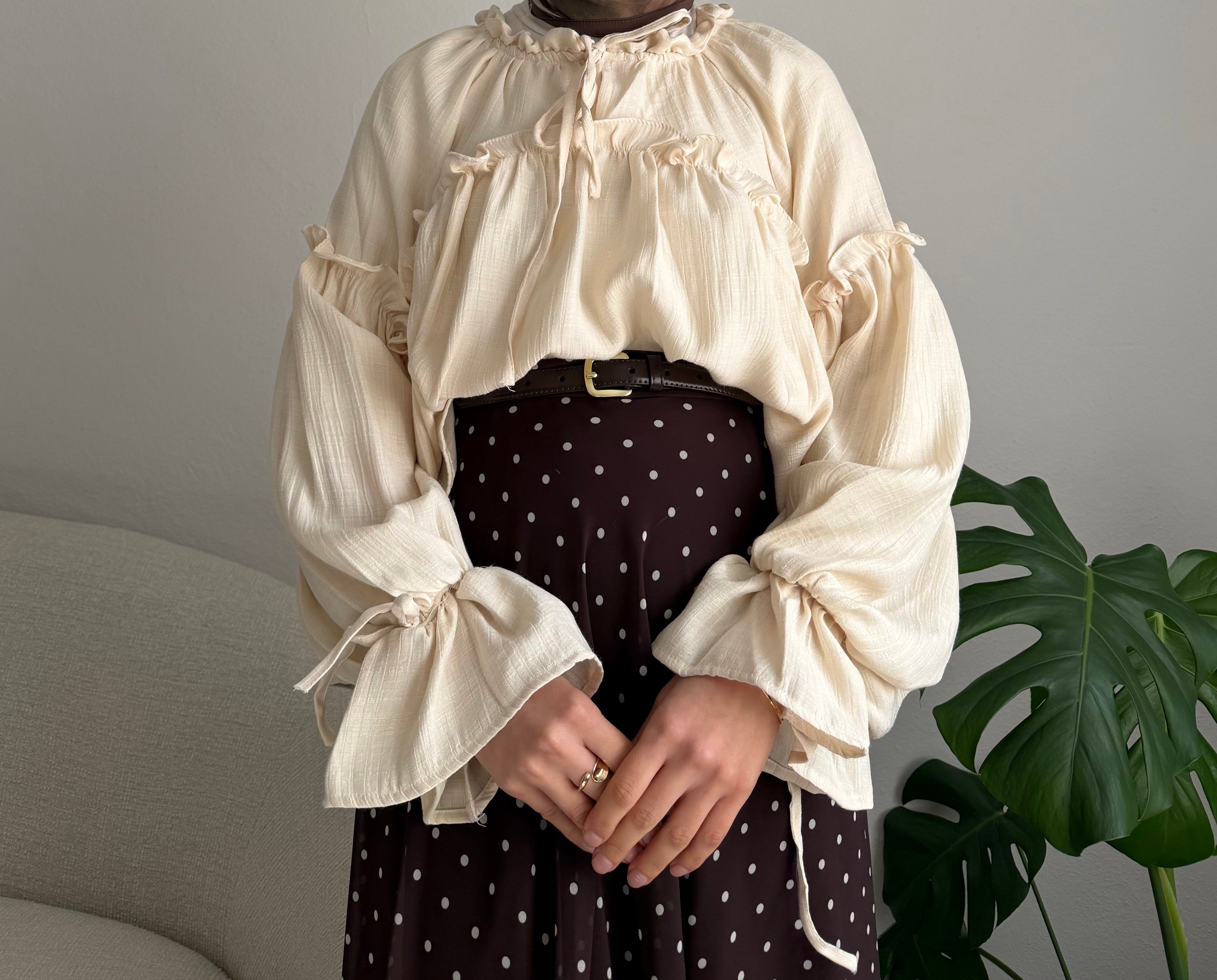 Sütlü Büzgülü Krep Gömlek