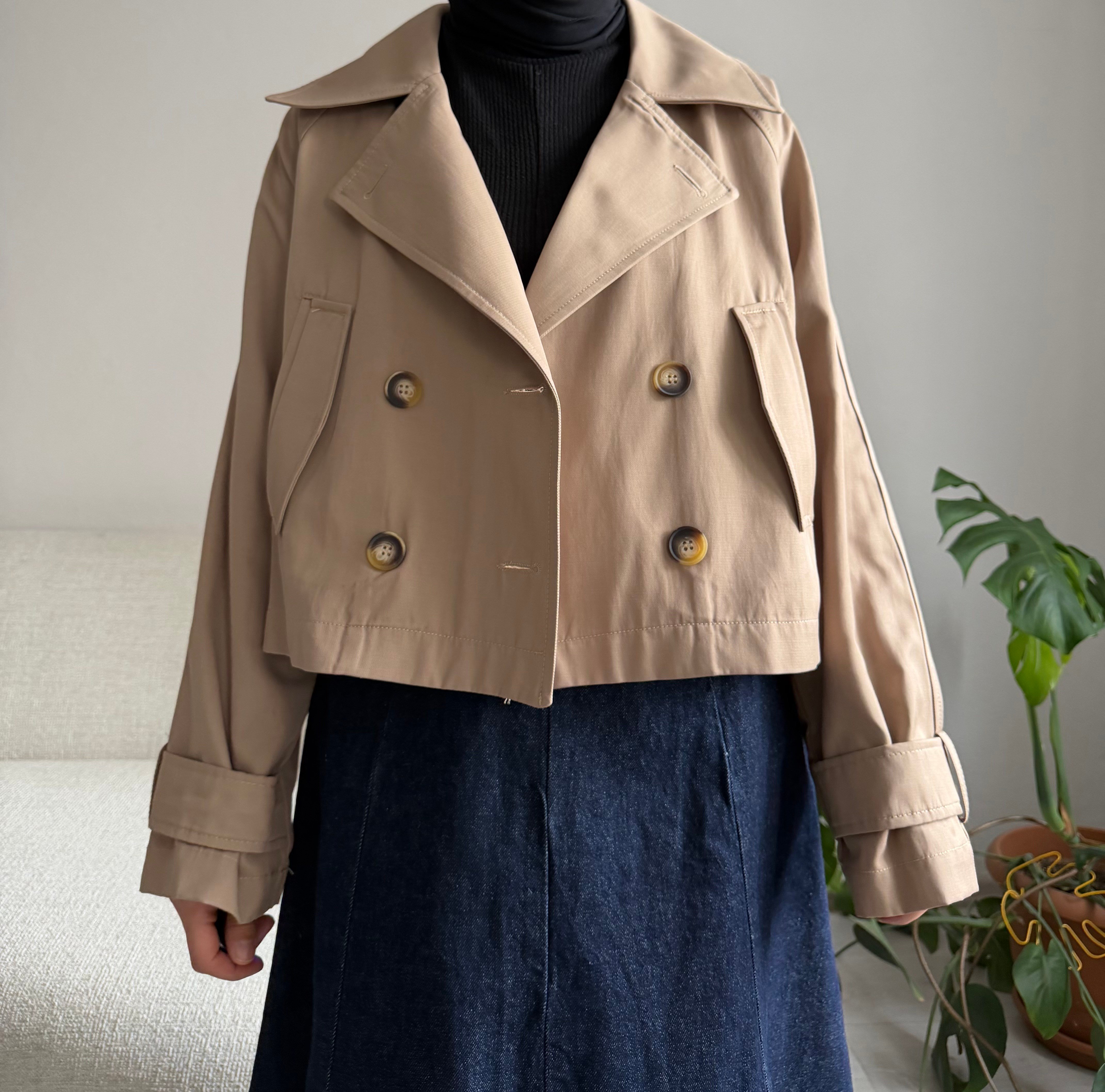 Sütlü Premium Kısa Trençkot