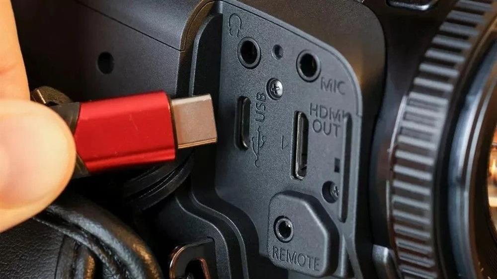 Canon XA60B 4K Profesyonel Video Kamera - HDU-4 Tutma Kolu