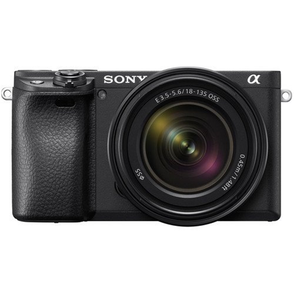Sony A6400 + 18-135mm Lens Kiti