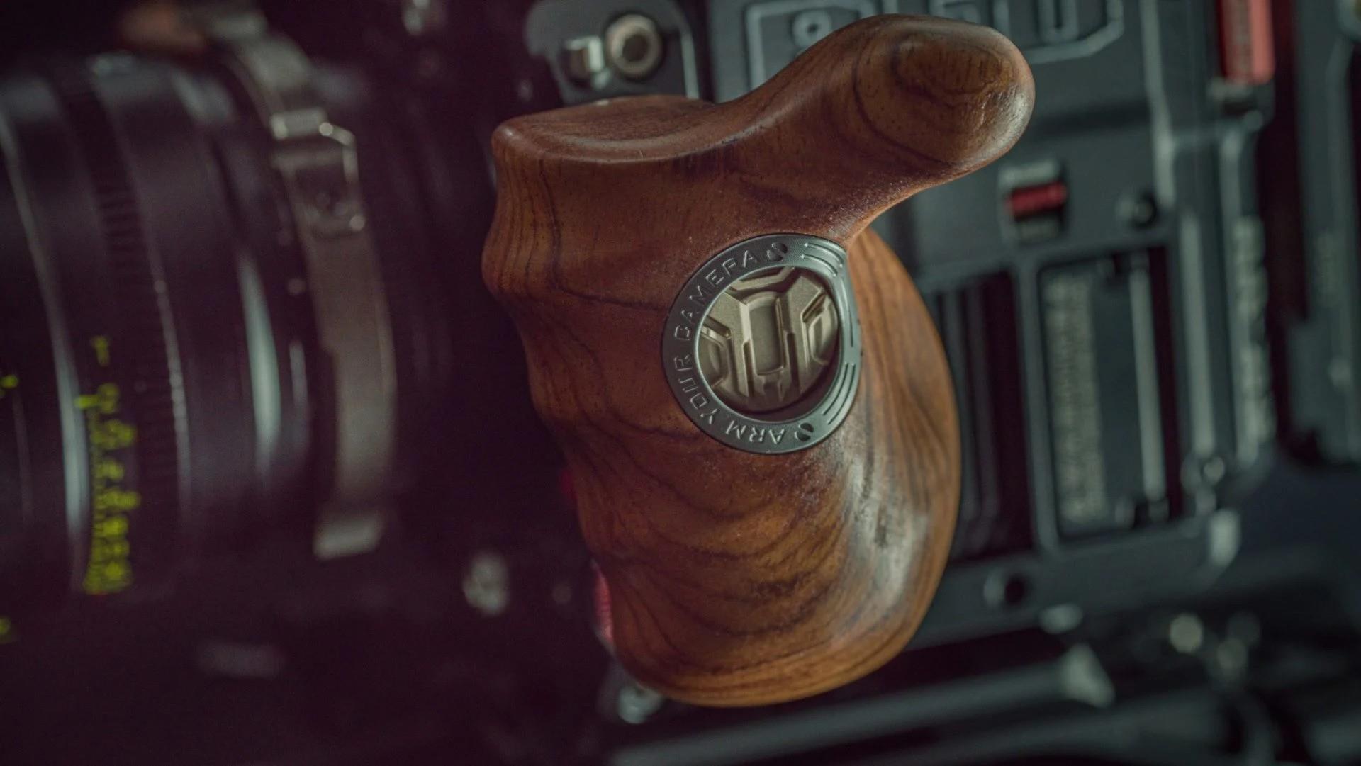 TILTA Tiltaing Advanced Rifht Side Wooden Handle Black TA-ARWH-B