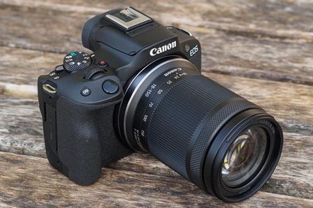 CANON EOS R50 + RF-S 18-150 mm f/3,5-6,3 IS STM Essential Kit