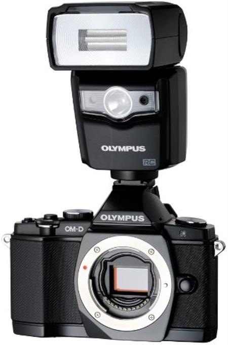 Olympus FL-600R Tepe Flaşı