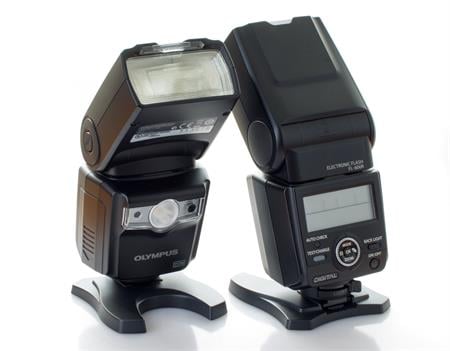 Olympus FL-600R Tepe Flaşı