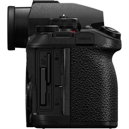 Panasonic Lumix S1R II Aynasız Fotoğraf Makinesi (Gövde)