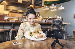 Sony FDR-AX43 4K Video Kamera