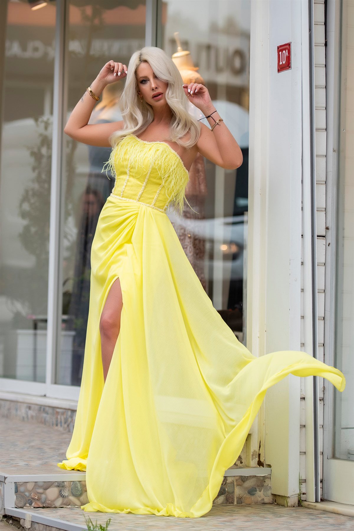 Sarı Straplez Otrişli Elbise