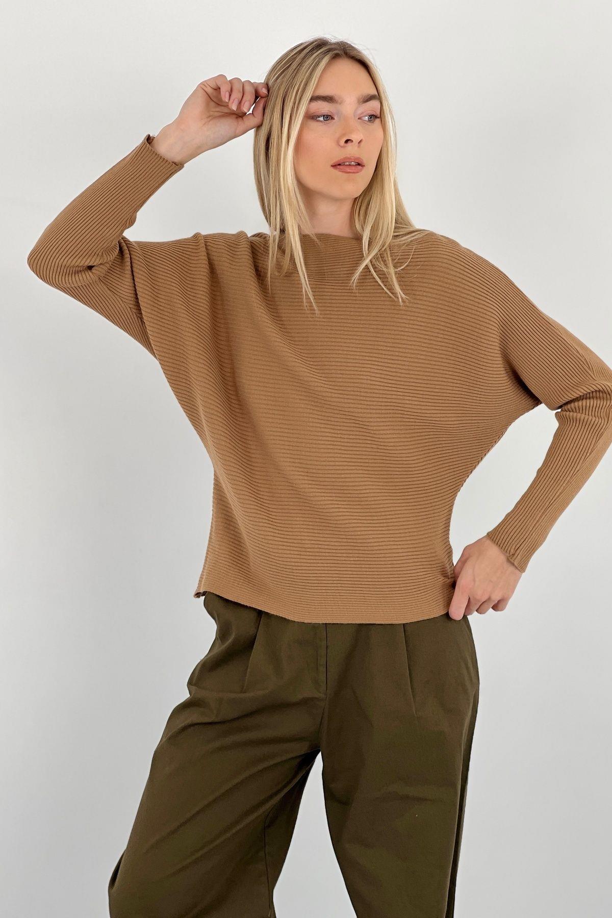 Kadın Geniş Yaka Kışlık Fitilli Uzun Basic Camel Triko Kazak Kadın Geniş Yaka Kışlık Fitilli Uzun Basic Camel Triko Kazak