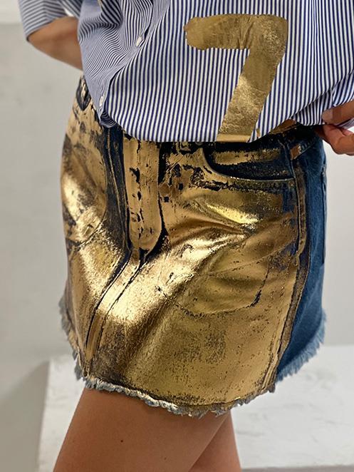Koyu Mavi Önü Varak Desenli Kadın Kısa Denim Etek Koyu Mavi Önü Varak Desenli Kadın Kısa Denim Etek