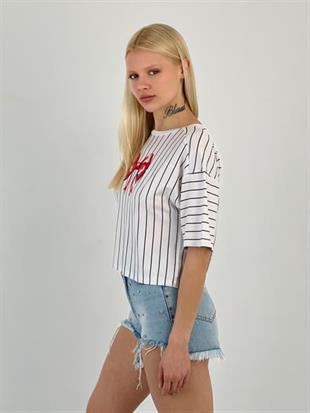 15743-5 BÜYÜK KURDELE BASKI ÇİZGİLİ T-SHIRT