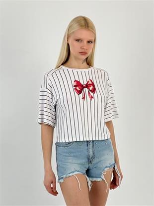 15743-5 BÜYÜK KURDELE BASKI ÇİZGİLİ T-SHIRT