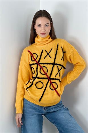 Kadın Balıkçı Yaka XOX Nakışlı Oversize Sarı Triko Kazak