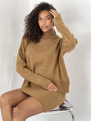 Düşük Omuz Boğazlı Kazak Mini Etek Camel Takım