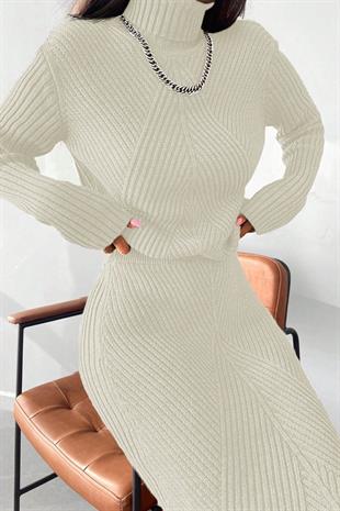 Ekru Renkli Örgü Desenli Triko Elbise Takım