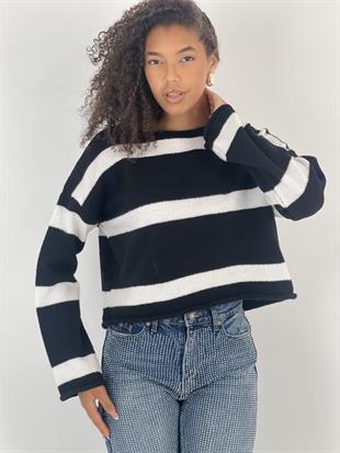 Geniş Çizgili Bisiklet Yaka Siyah Triko Kazak