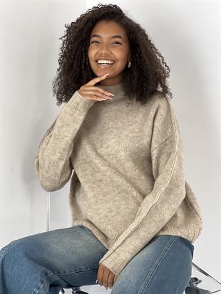 Kadın Dökümlü Yarım Balıkçı Yaka Bej Triko Kazak