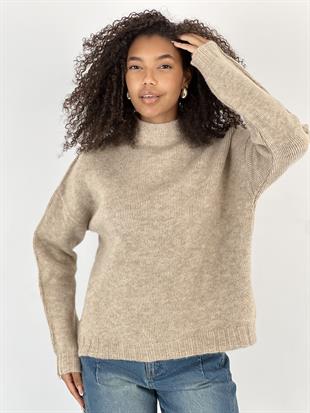 Kadın Dökümlü Yarım Balıkçı Yaka Bej Triko Kazak