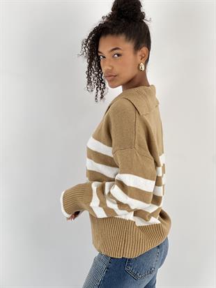 Kadın Geniş Yakalı Düşük Omuzlu Camel Çizgili Kazak