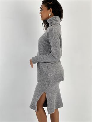 Kadın Gri Fitilli Uzun Kollu Kazak Yırtmaçlı Etek Takımı