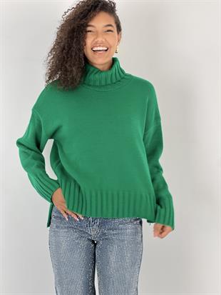 Kadın Kısa Kesim Boğazlı Yeşil Triko Kazak