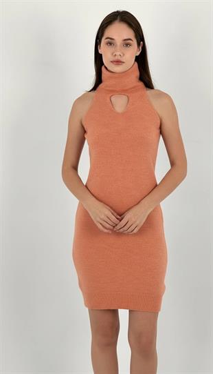 Kadın Kolsuz Göğüs Dekolteli Pudra Triko Elbise