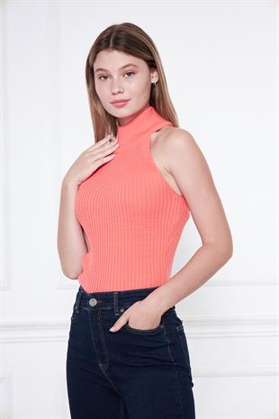 Kadın Kolsuz Slim Fit Boğazlı Fitilli Kısa Mercan Triko Crop
