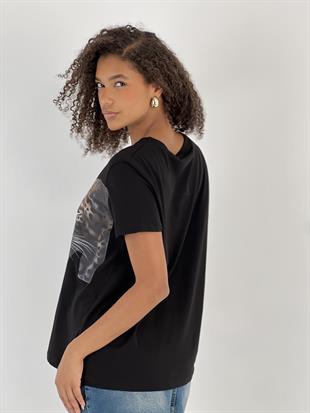 Kadın Leopar Desenli Siyah Tişört