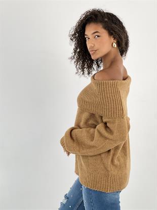 Kadın Madonna Yaka Camel Triko Kazak