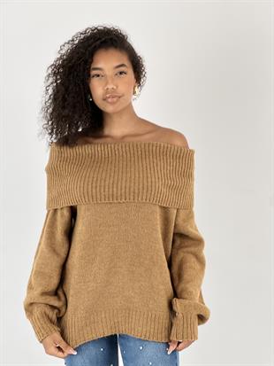 Kadın Madonna Yaka Camel Triko Kazak