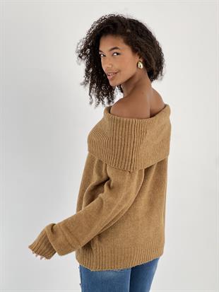 Kadın Madonna Yaka Camel Triko Kazak