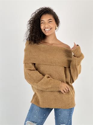 Kadın Madonna Yaka Camel Triko Kazak