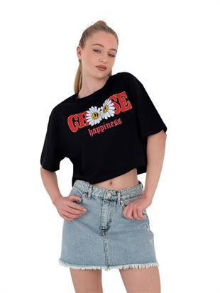 Kadın Oversize Çiçek Baskılı Kısa Gri Crop Tişört