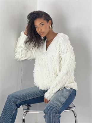 Kadın V Yaka Püsküllü Ekru Triko Kazak