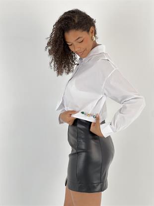 Kadın Yanı Elmas Taş Detaylı Crop Beyaz Gömlek