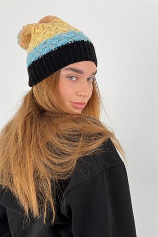 Renkli Örgü Desenli Bere