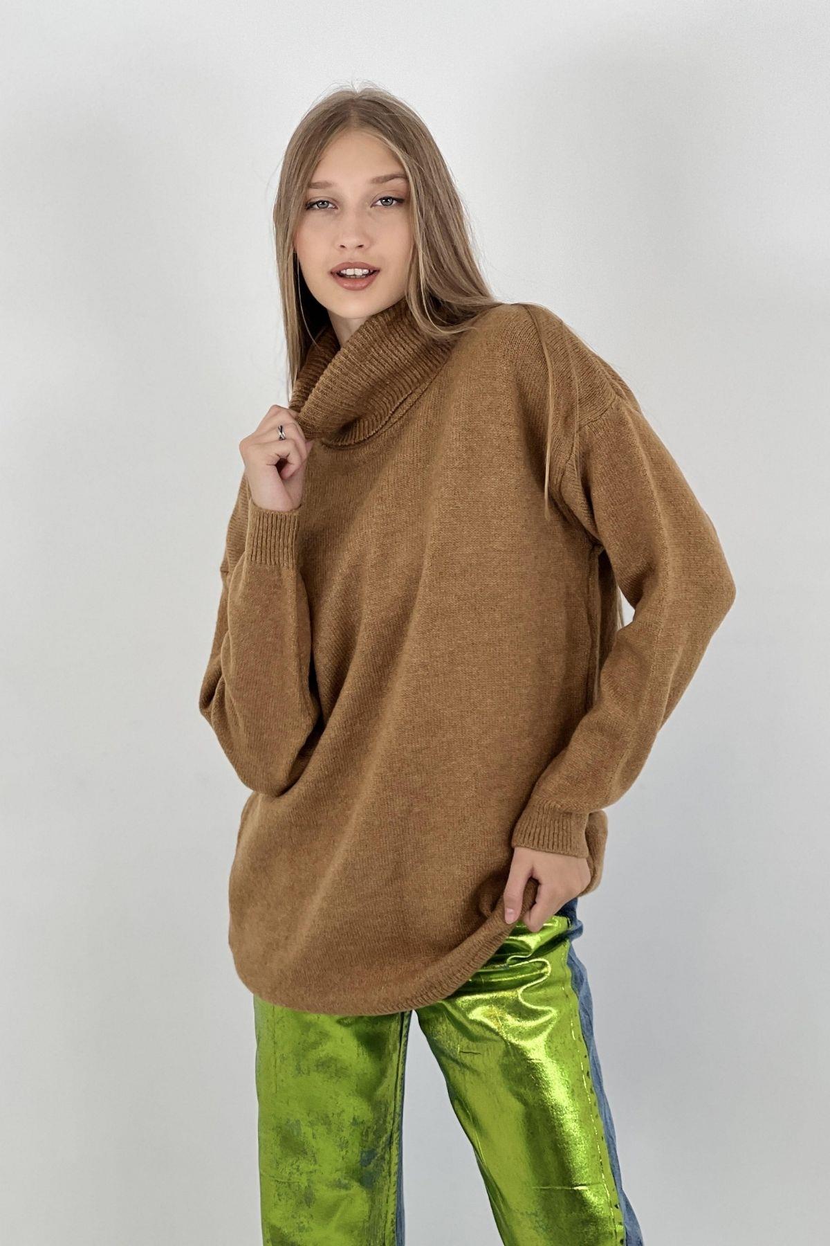 Kadın Boğazlı Balıkçı Yaka Oversize Kahverengi Triko Kazak · 4