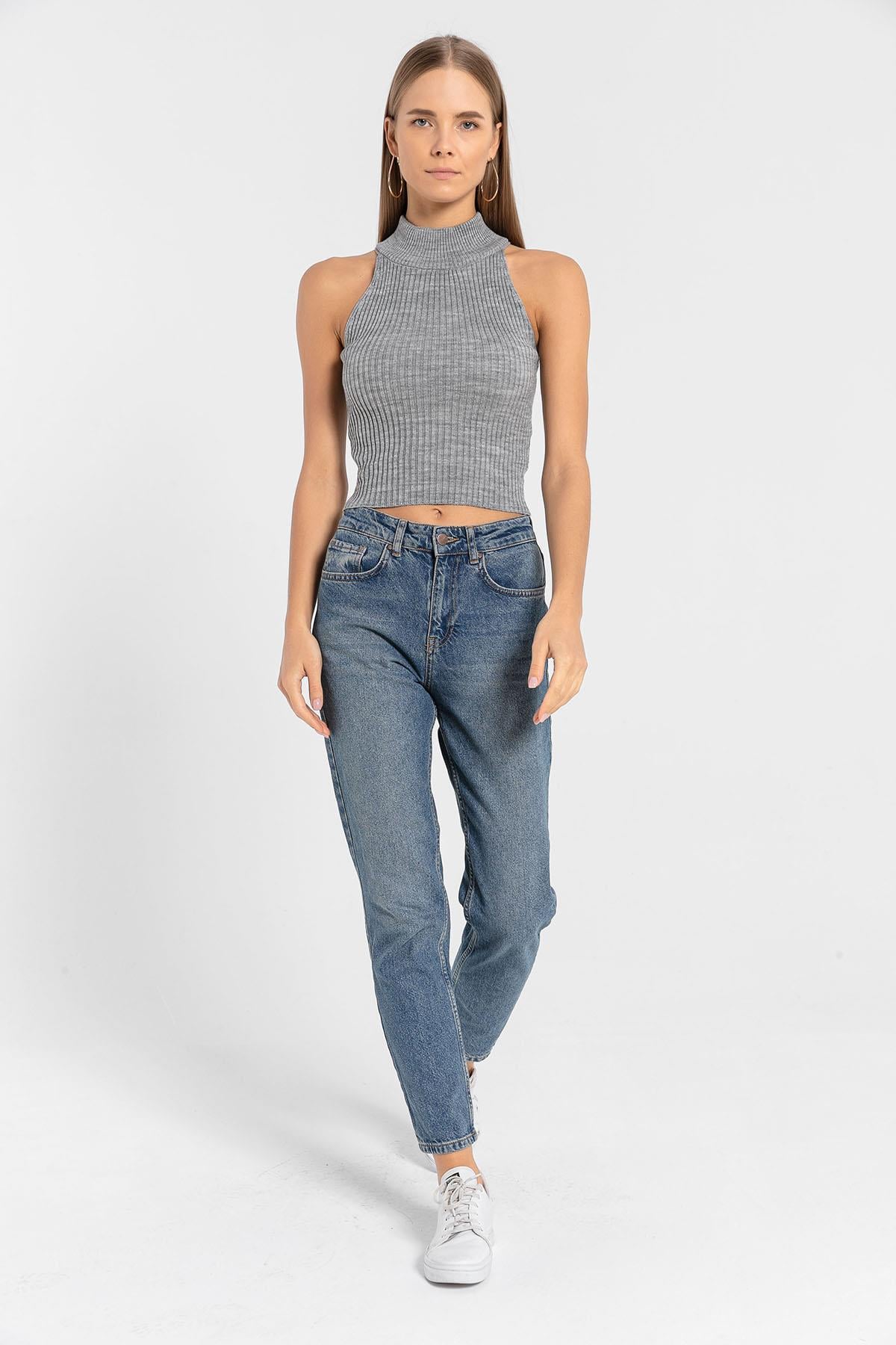 Kadın Kolsuz Slim Fit Boğazlı Fitilli Kısa Antrasit Triko Crop · 32