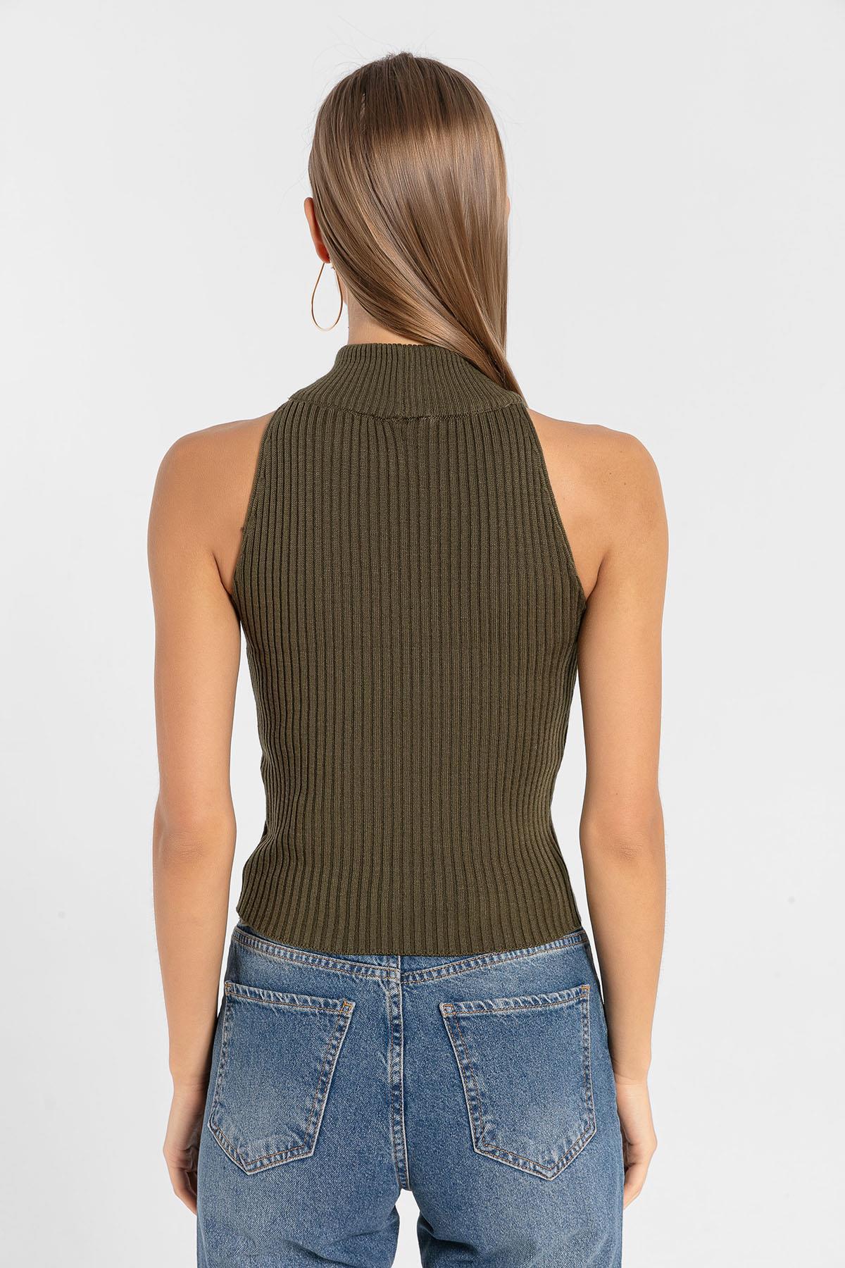 Kadın Kolsuz Slim Fit Boğazlı Fitilli Kısa Antrasit Triko Crop · 57