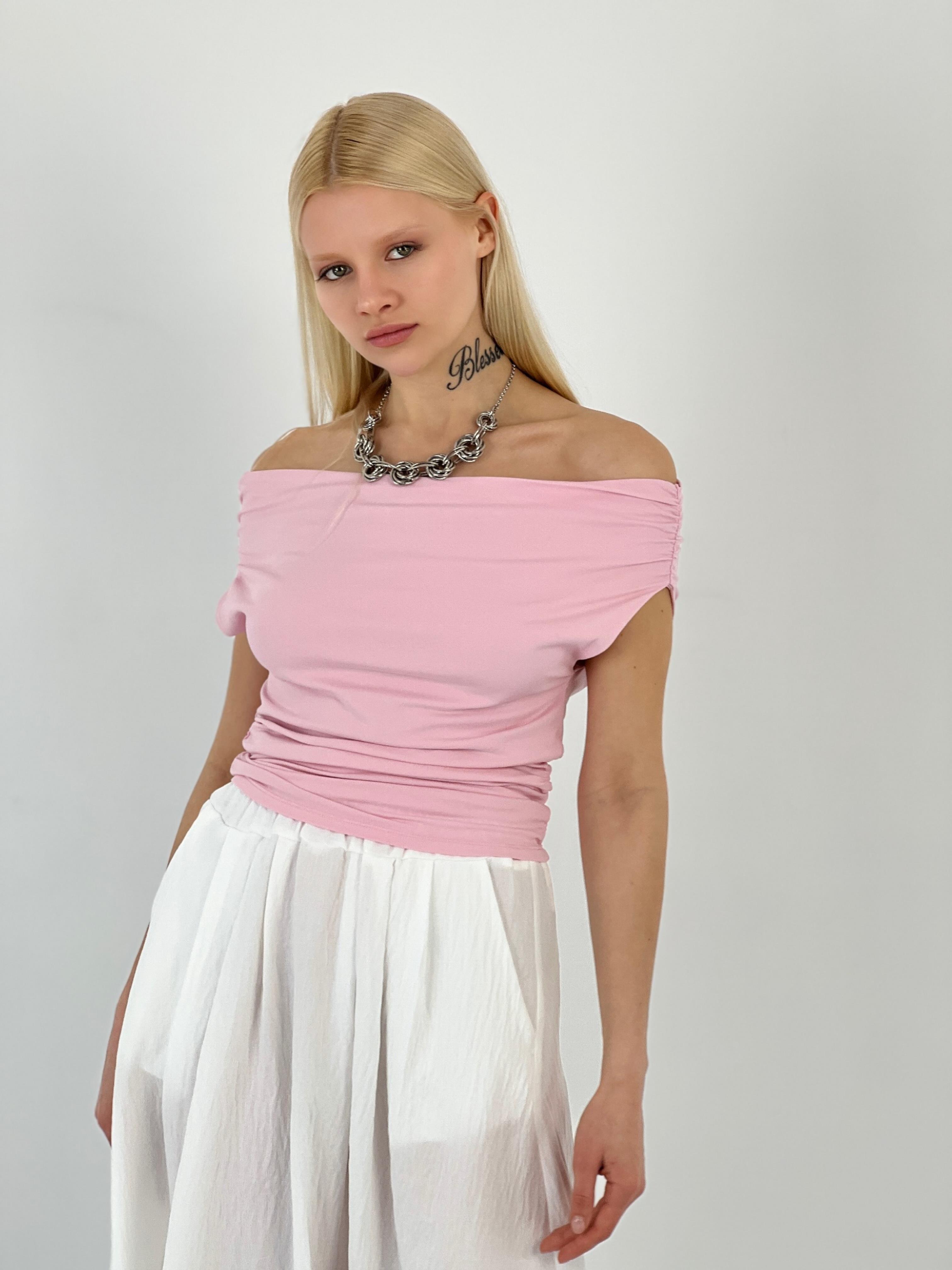 Kadın Düşük Omuz Büzgülü Pembe Tişört · 4