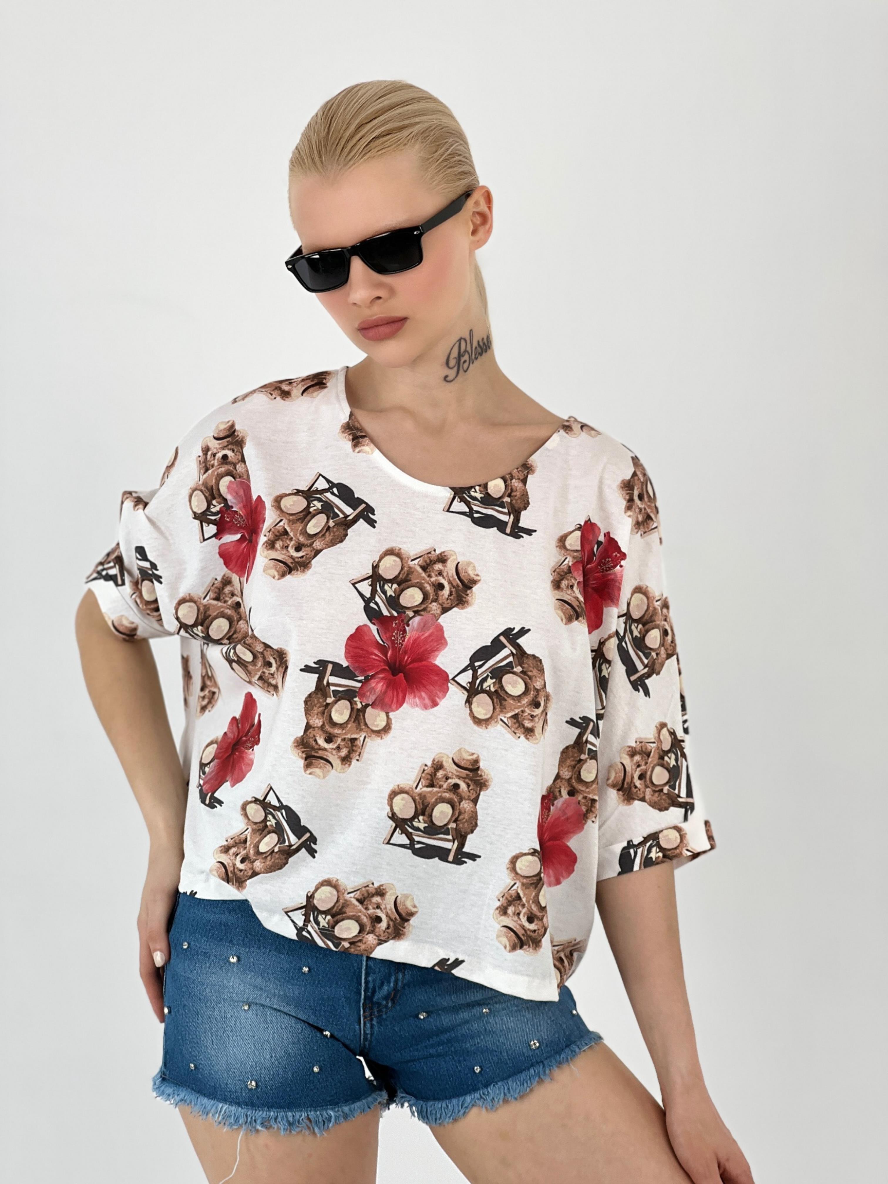 Kadın Ekru Oversize Ayıcık ve Çiçek Baskılı Tişört · 6
