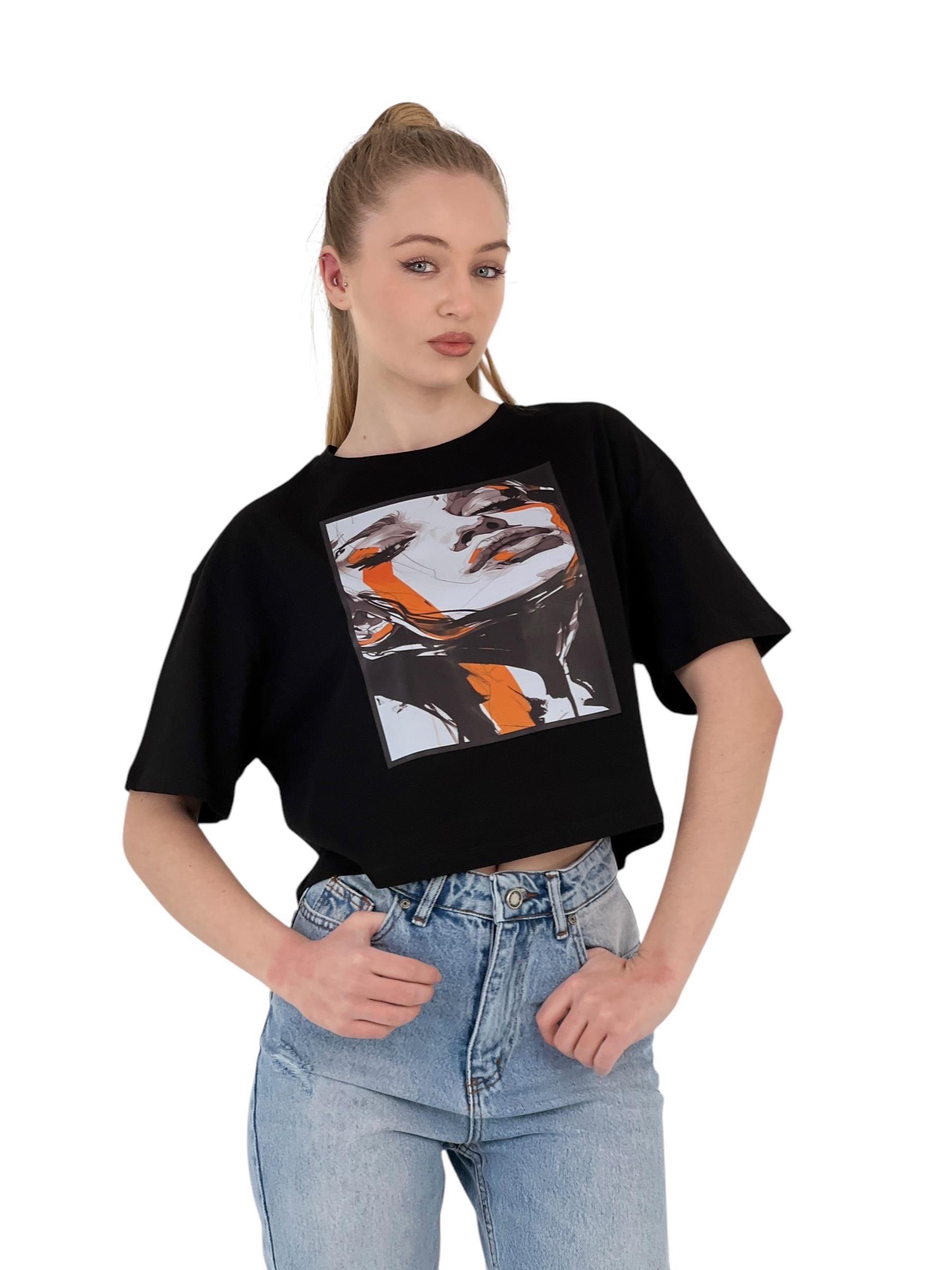 Kadın Oversize Kız Baskılı Kısa Beyaz Crop Tişört · 7